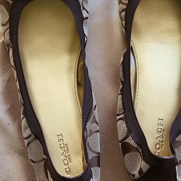 Coach Chelsea NWOB ladies ballet flats.Size 9.5B - Picture 6 of 12